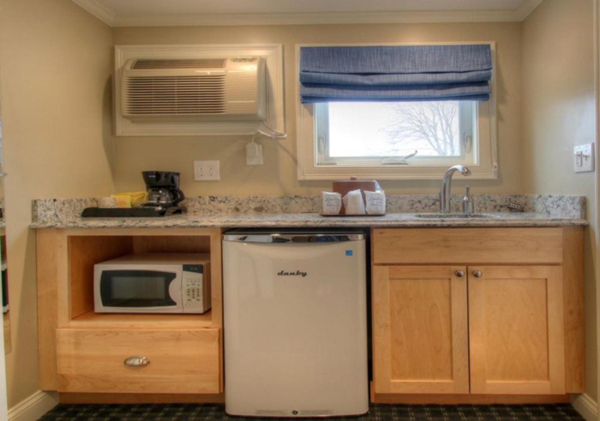 Sea Chambers Motel 2*