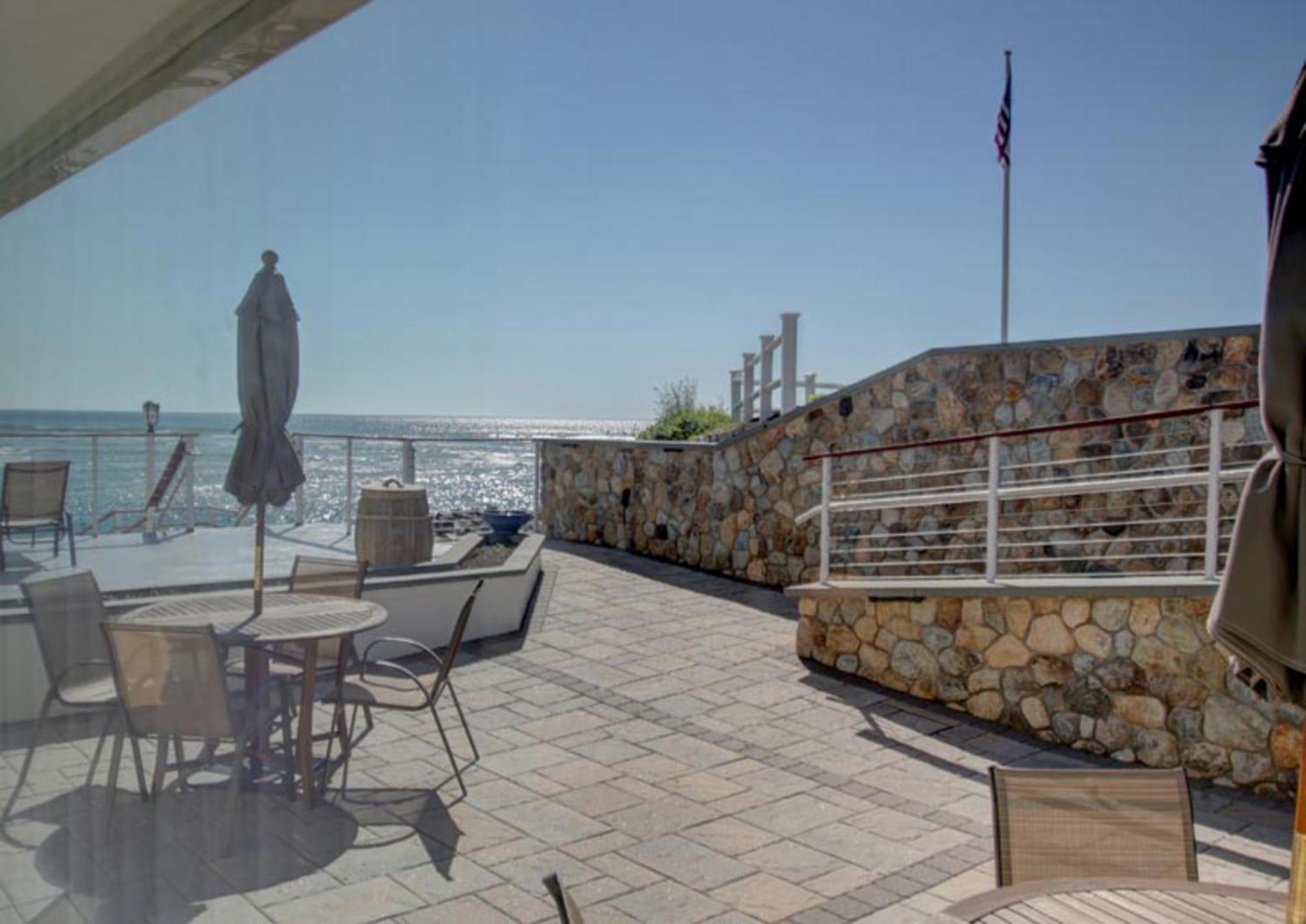 Sea Chambers Motel 2*